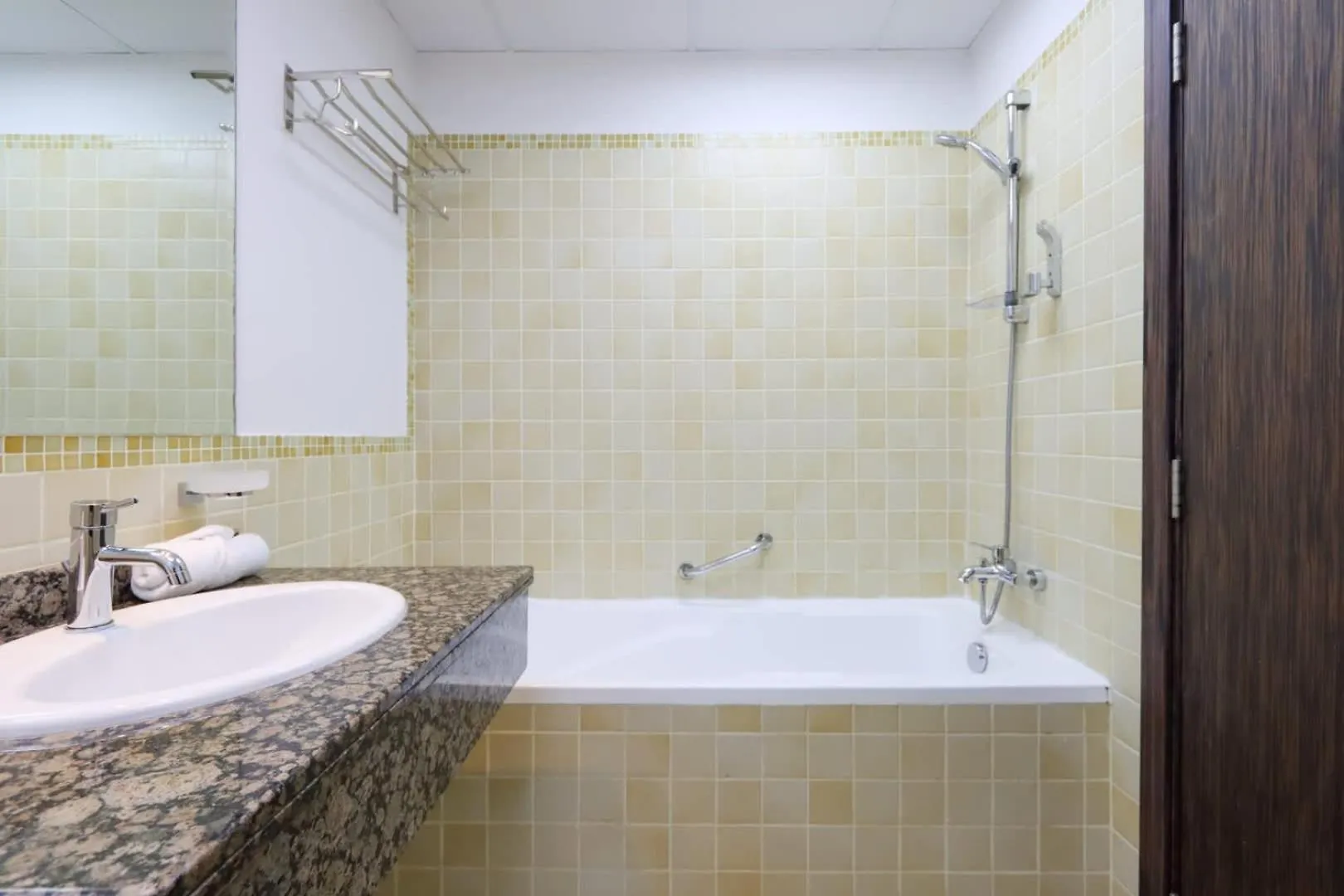Livbnb-Serene 2Bhk Apartment With Marina Views 迪拜 0*,