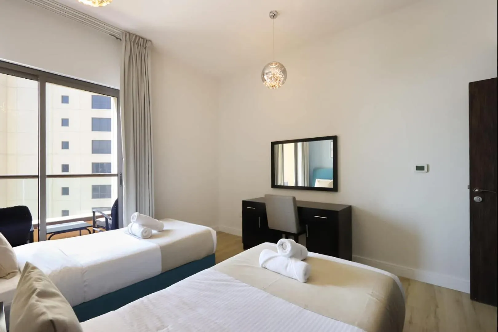 Livbnb-Serene 2Bhk Apartment With Marina Views 迪拜