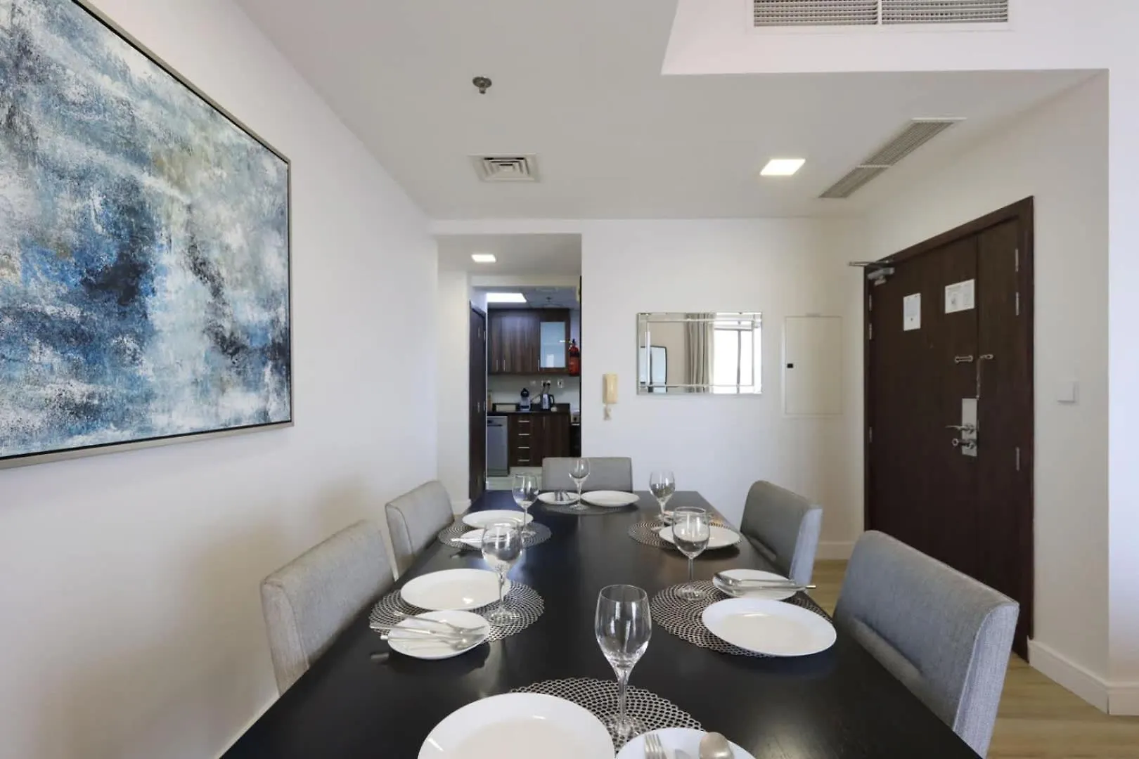 Livbnb-Serene 2Bhk Apartment With Marina Views Dubai